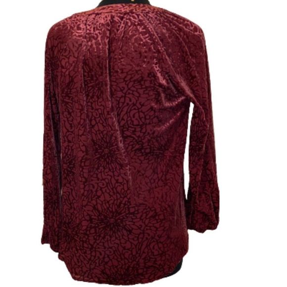 🆕Intro. Stretch Petite Burgandy Top size PM - Picture 2 of 9
